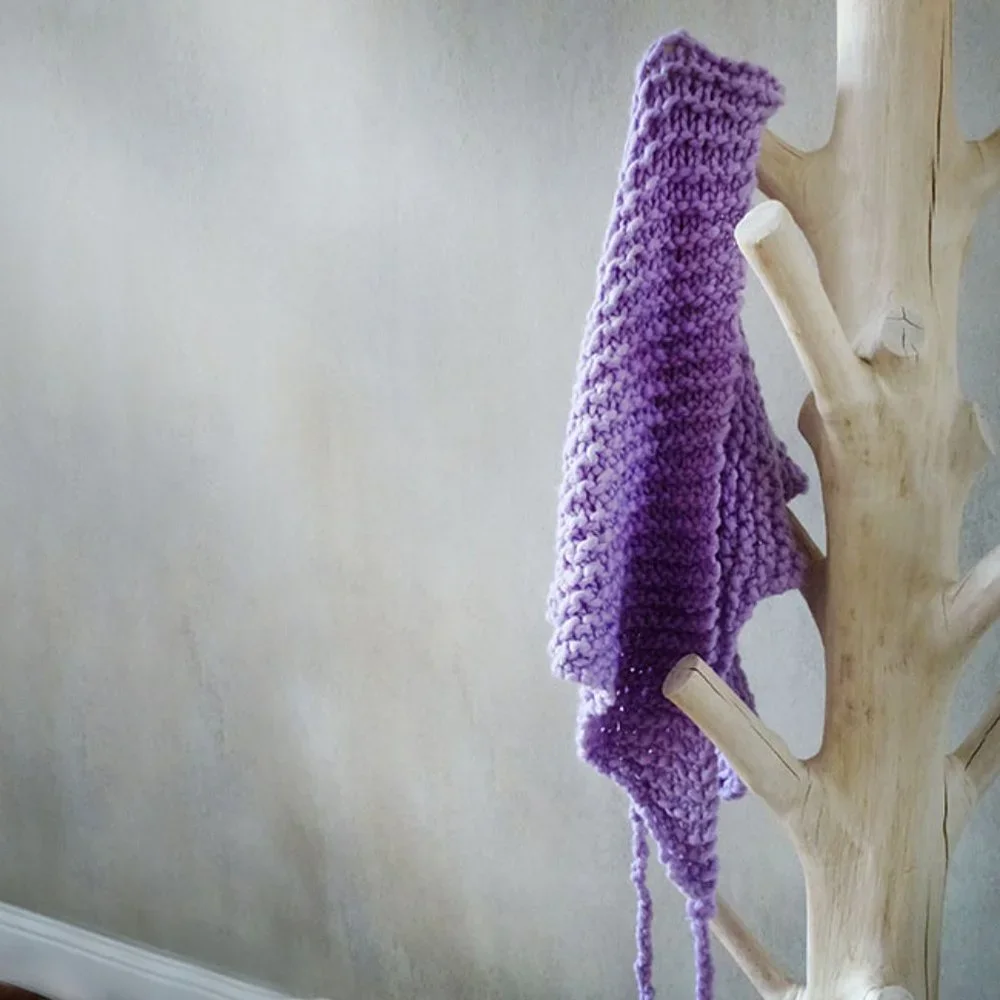 Loopy Mango Chunky Shawl in Lilac - Picture 5 of 5